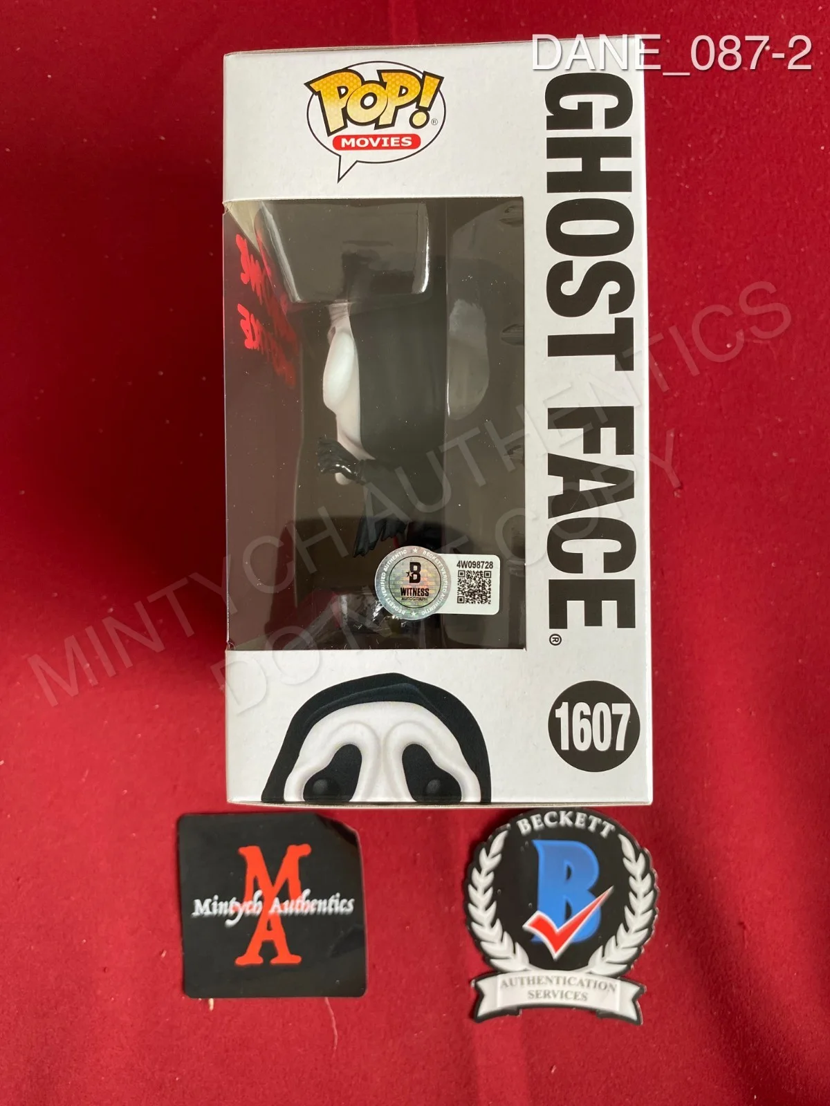 Kraig Dane — Kraig Dane autographed signed Ghost Face Funko Pop #1607 Scream 7 Beckett COA, изображение 2
