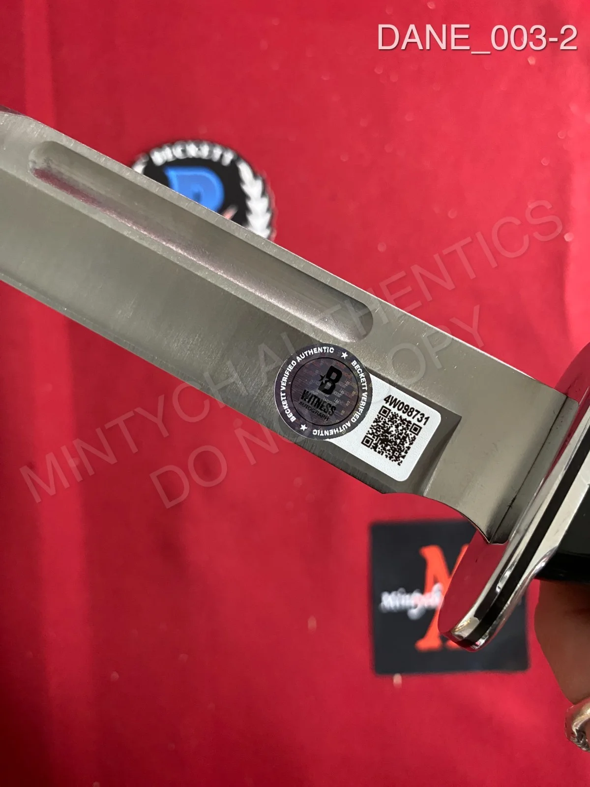 Kraig Dane — Kraig Dane autographed signed real Buck 120 Knife Scream 7 Ghost Face Beckett, изображение 2