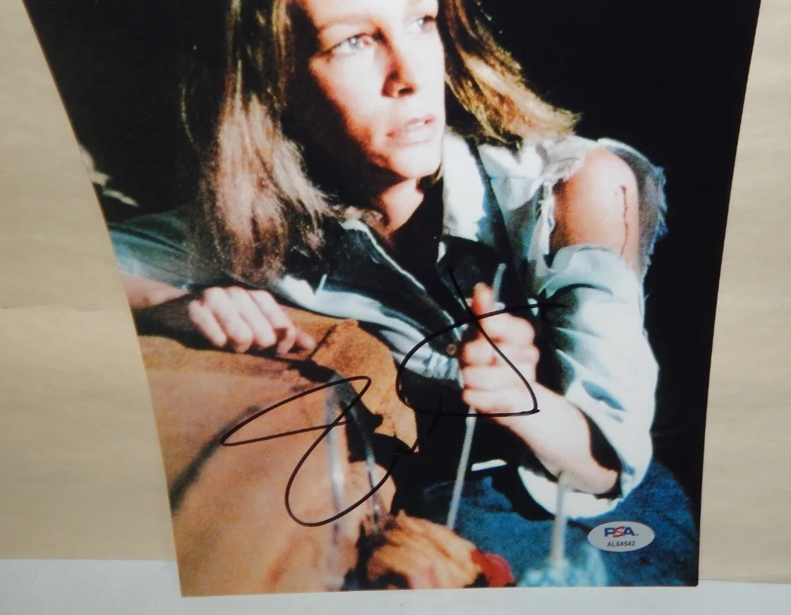 Jamie Lee Curtis — JAMIE LEE CURTIS Signed / Autographed HALLOWEEN 8 x 10 Color Photo Actor PSA COA, image 2