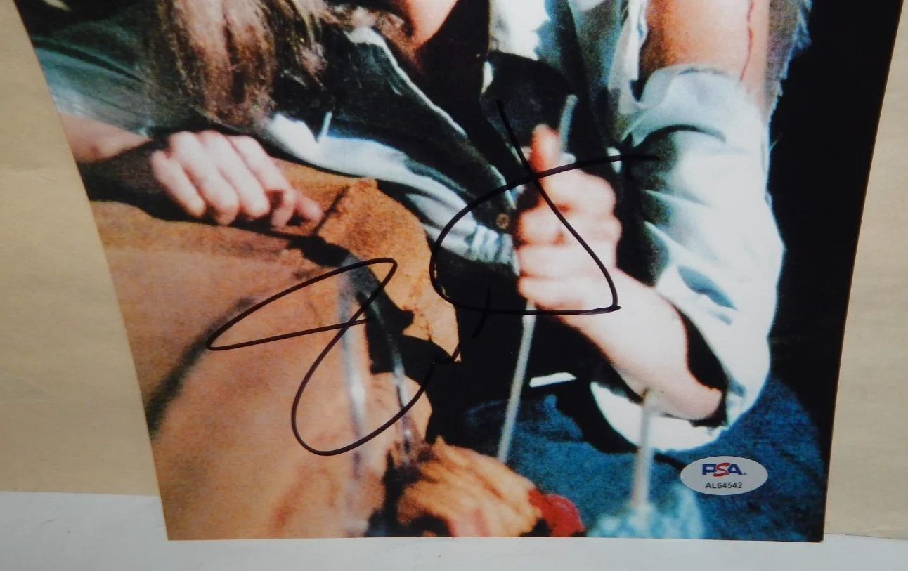 Jamie Lee Curtis — JAMIE LEE CURTIS Signed / Autographed HALLOWEEN 8 x 10 Color Photo Actor PSA COA, image 3