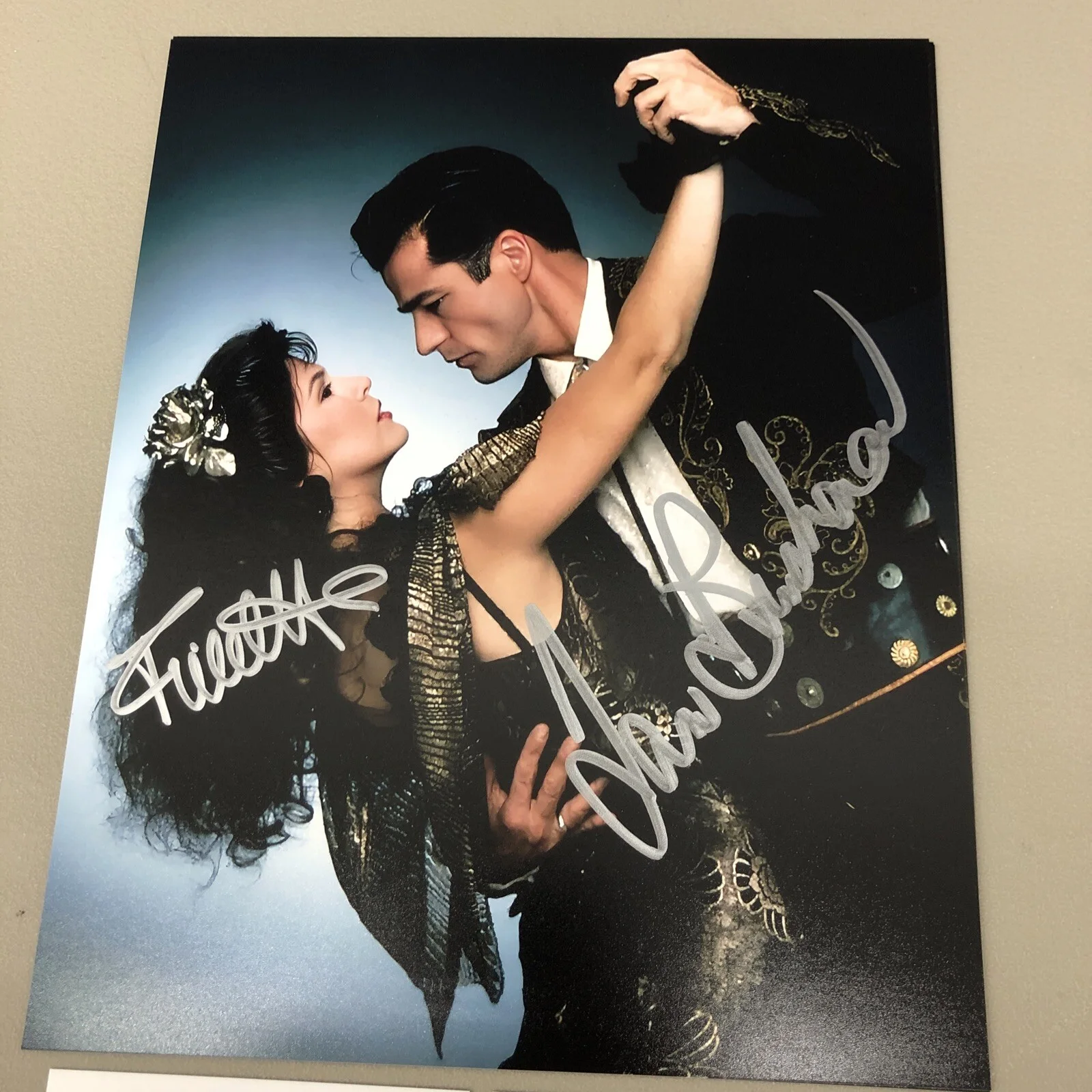 Ian Buchanan & FINOLA Hughes General Hospital Autograph 8X10 Signed w Store CoA, image 2
