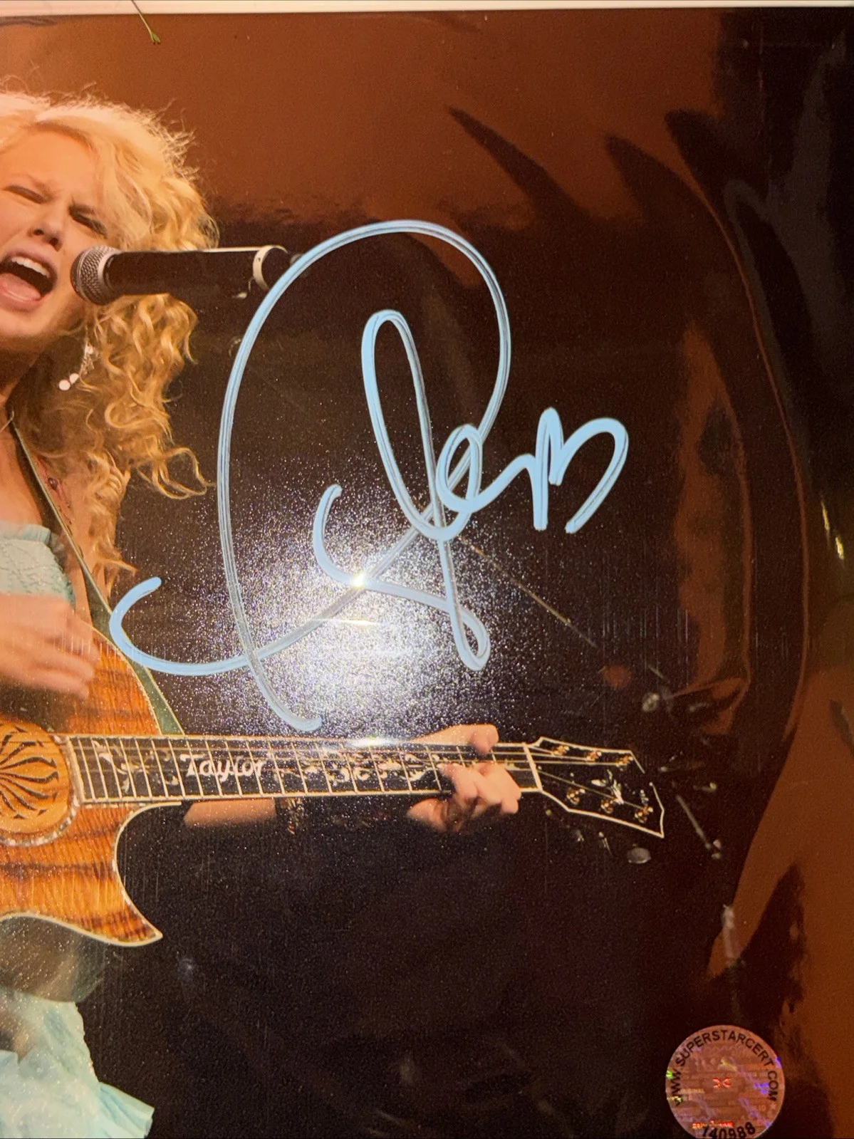 TAYLOR SWIFT Vintage Signed 8x10 Photo w/ Hologram COA, изображение 2