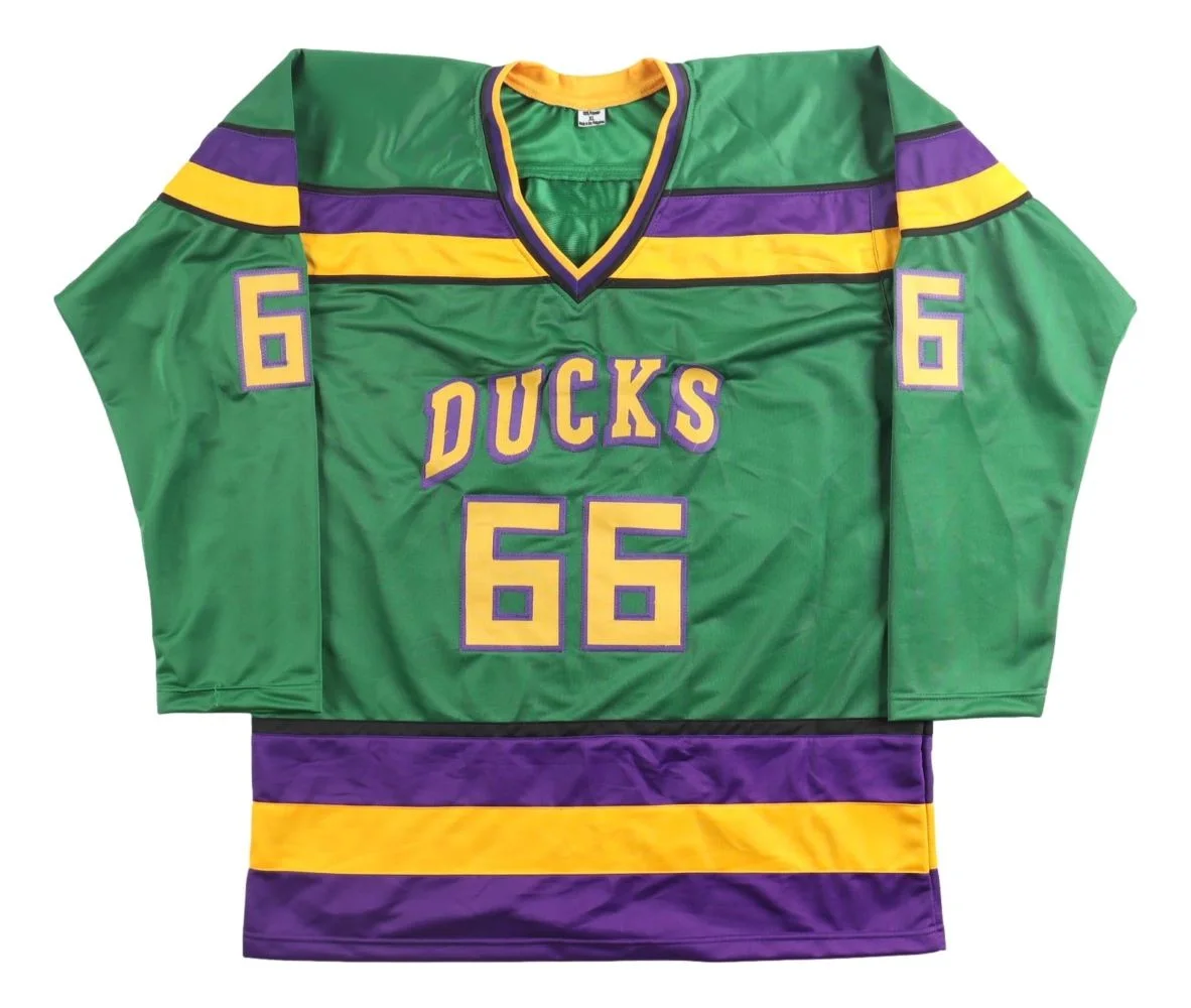 Emilio Estevez — Emilio Estevez Mighty Ducks Signed Green Bombay Hockey Jersey JSA QR Holo, image 3
