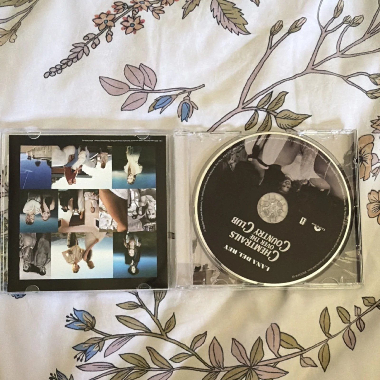 Lana Del Rey Chemtrails Over the Country Club Signed CD & Booklet Original, изображение 3