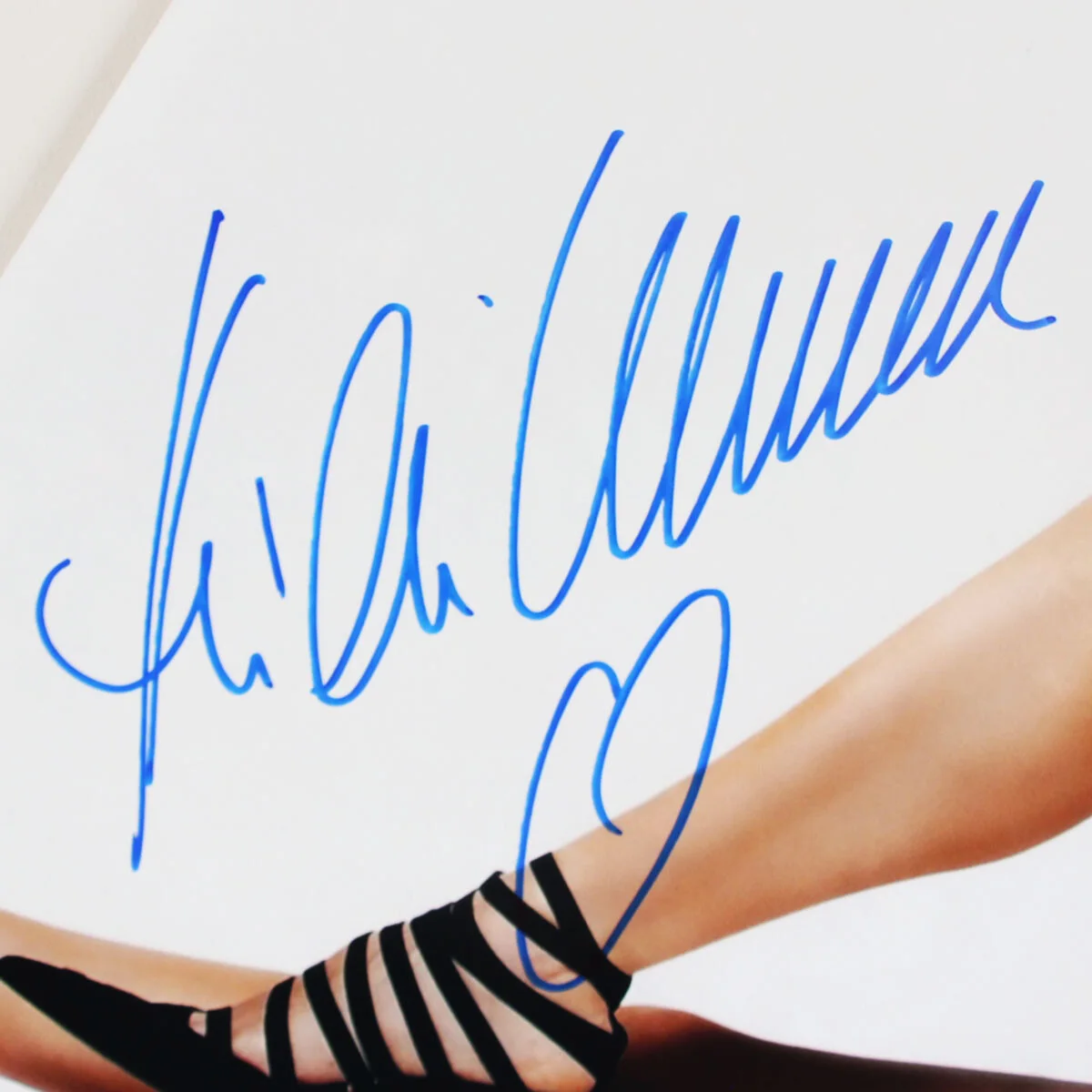 Heidi Klum Signed Photo 11x14 - COA JSA, image 2
