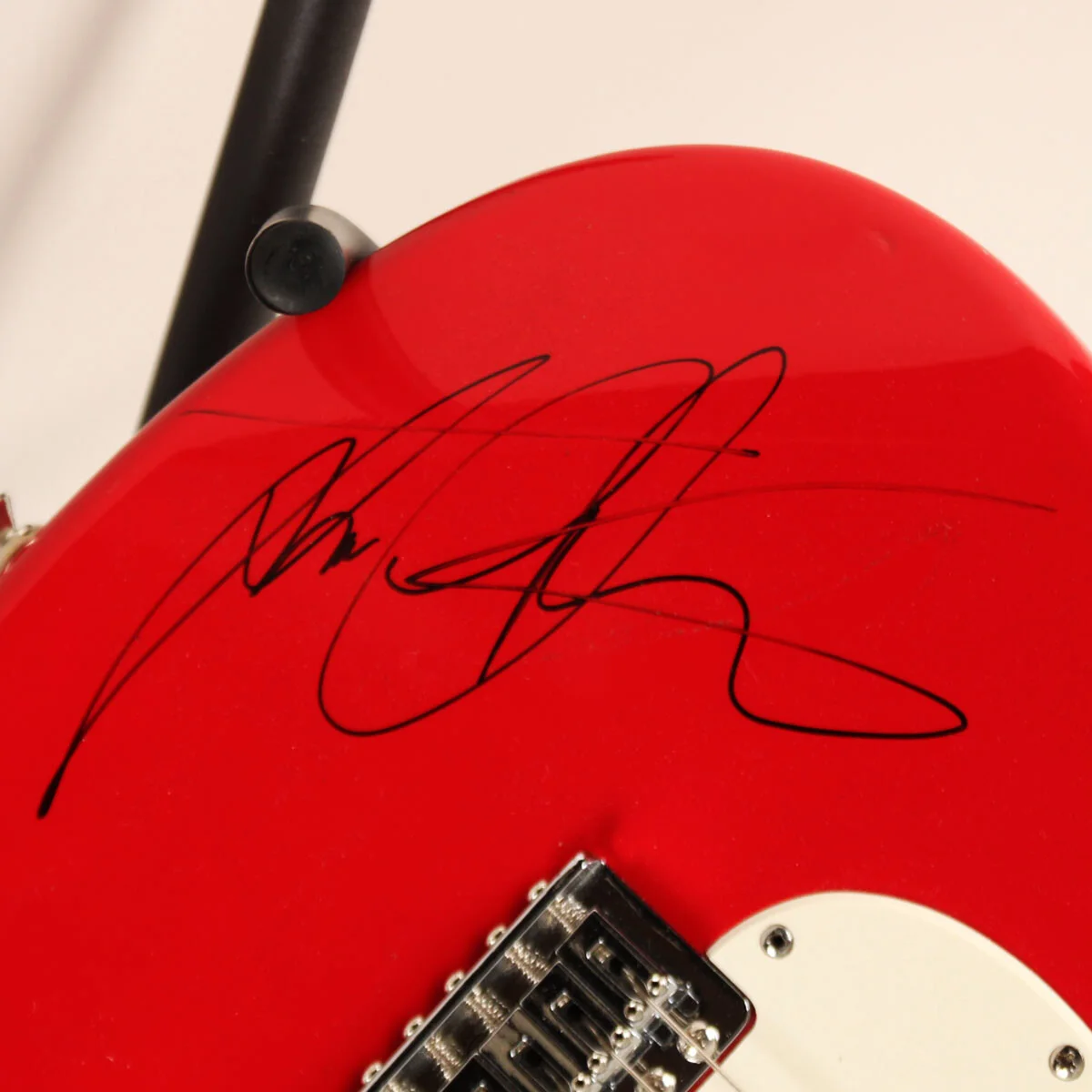Laura Chavez Signed Guitar - COA JSA, image 2