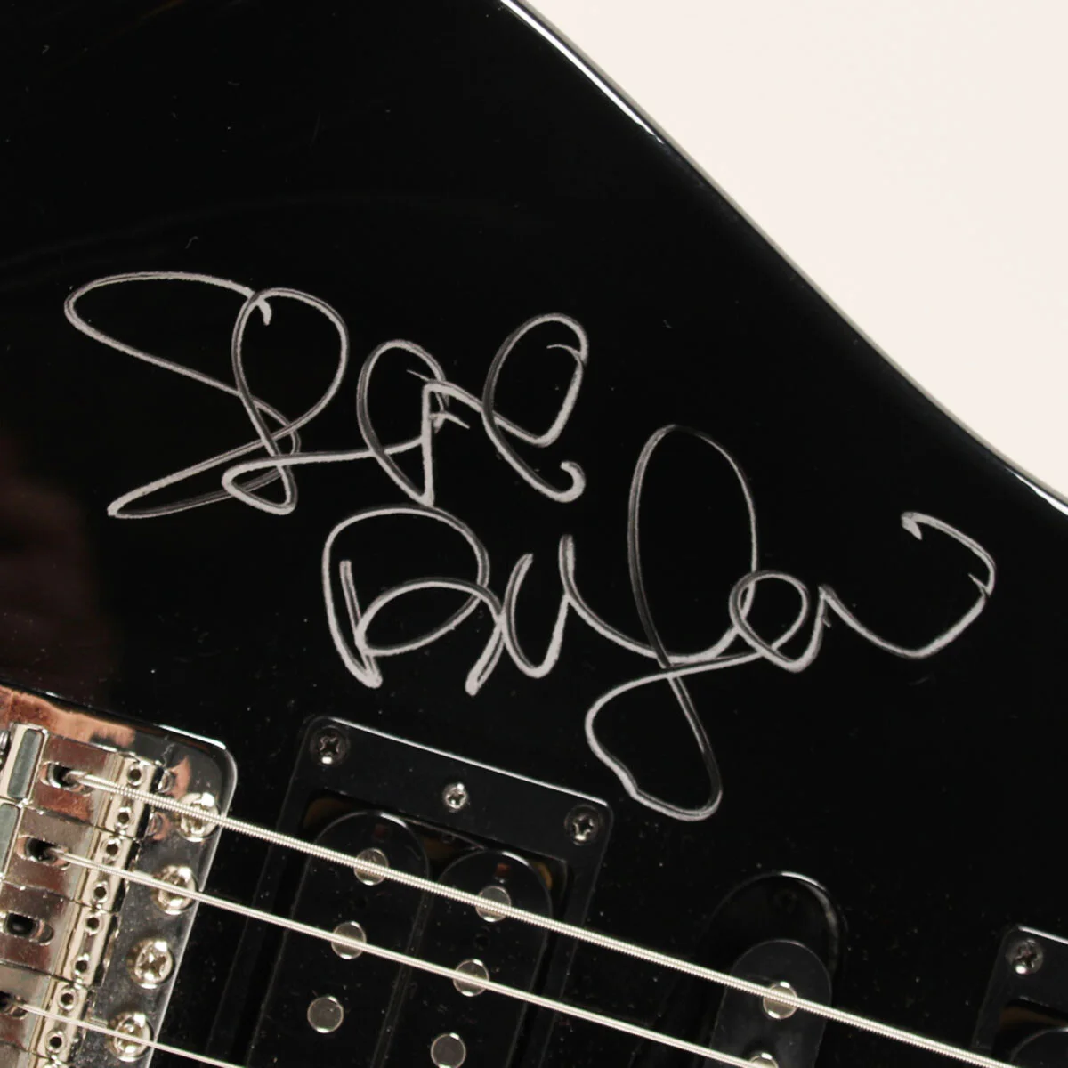 The Zombies Band Signed Guitar (5) Rod Argent, Colin Blunstone, Steve Rodford..., изображение 3
