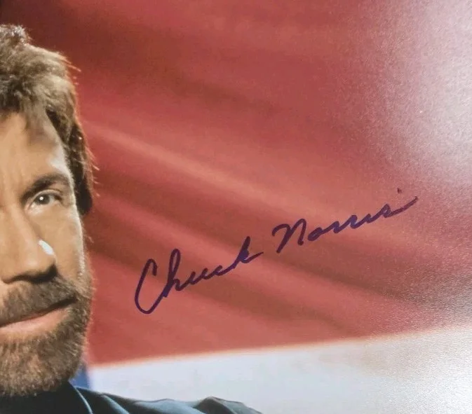 Chuck Norris — Chuck Norris Signed 16X20 "Walker: Texas Ranger" Photo JSA Certified, изображение 2