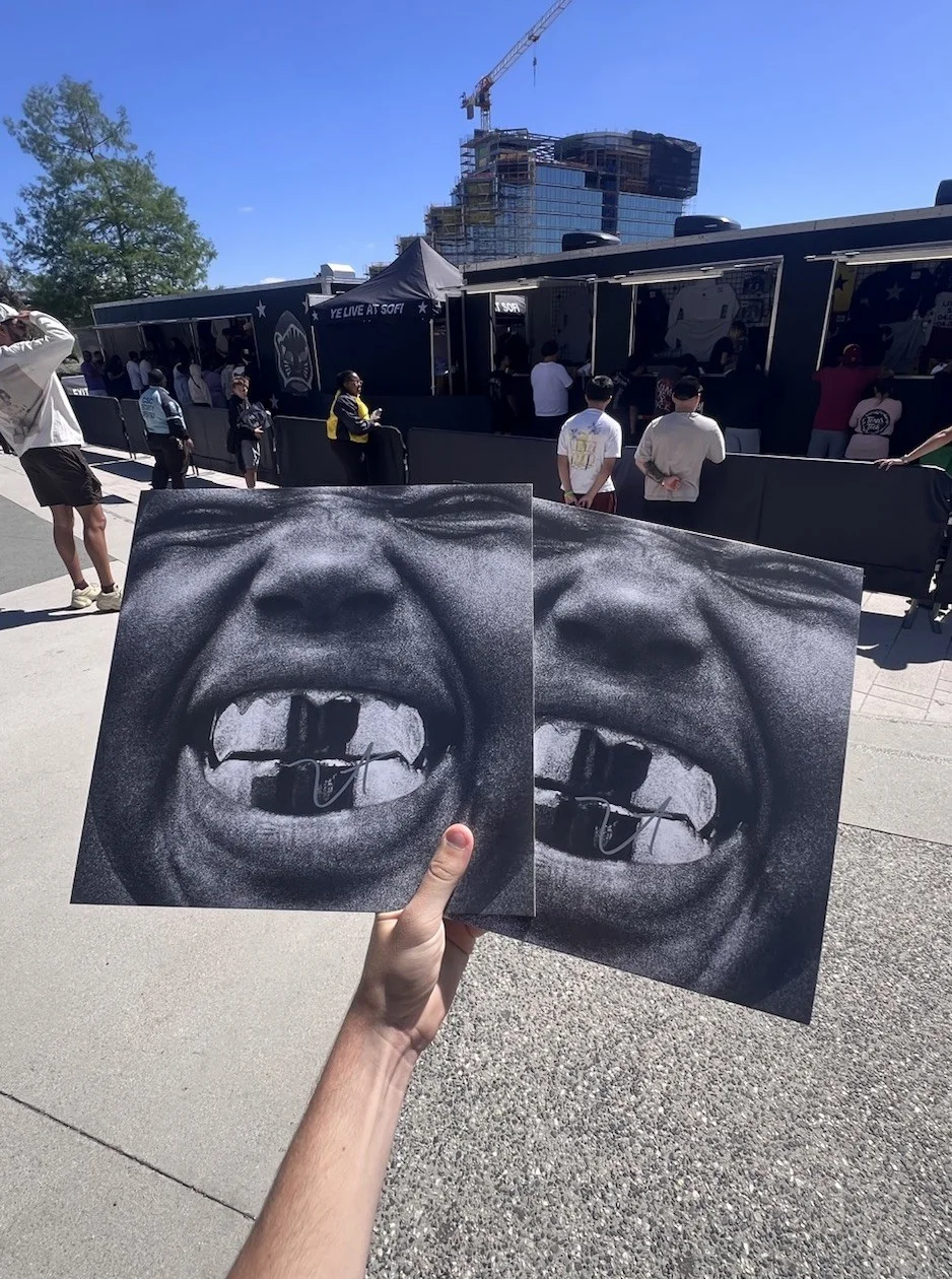 Kanye West Bully Vinyl SIGNED Silver Pen Autograph Black LP SOFI IN PERSON, изображение 2