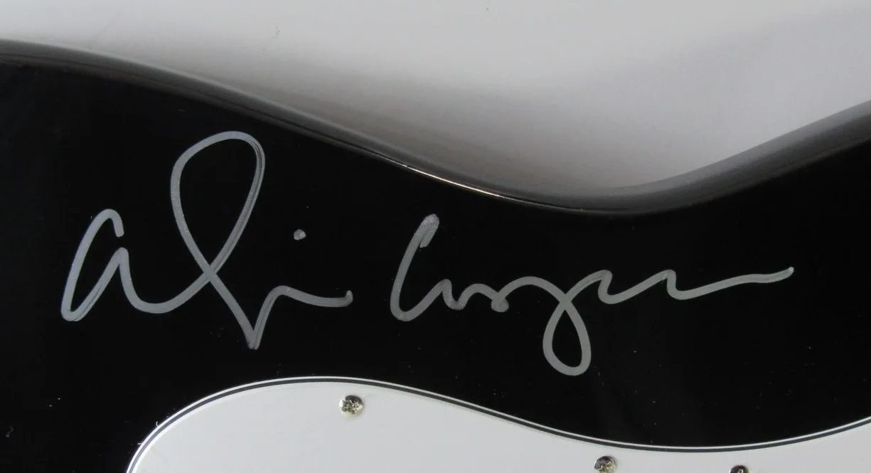 Alice Cooper Autographed Full Size Electric Glarry Guitar w/case JSA 207794, изображение 2