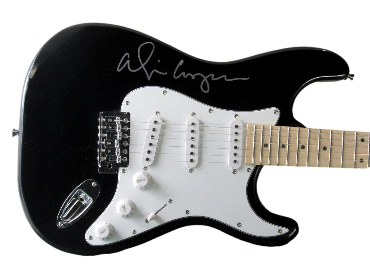 Alice Cooper Autographed Full Size Electric Glarry Guitar w/case JSA 207794, изображение 5