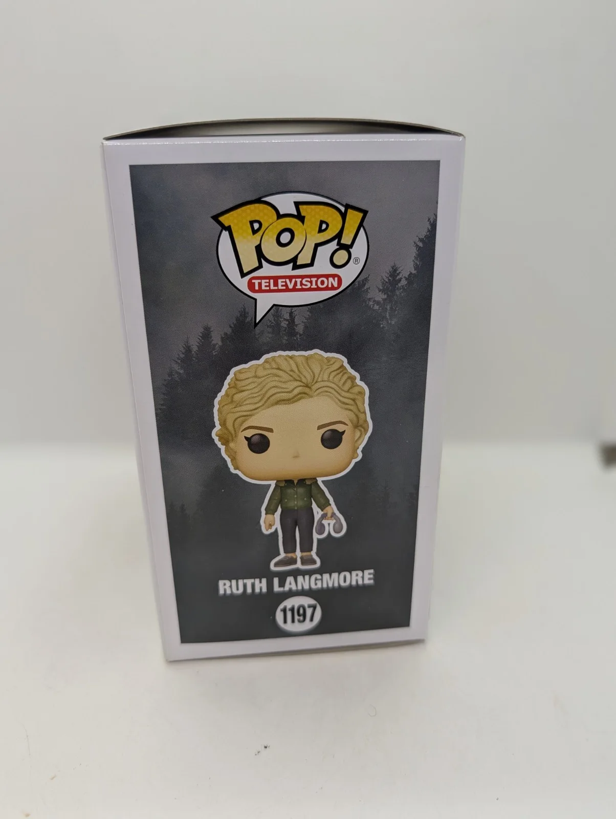julia garner — Julia Garner Signed Ozark Ruth Langmore Funko Pop #1197 SWAU #2, image 4