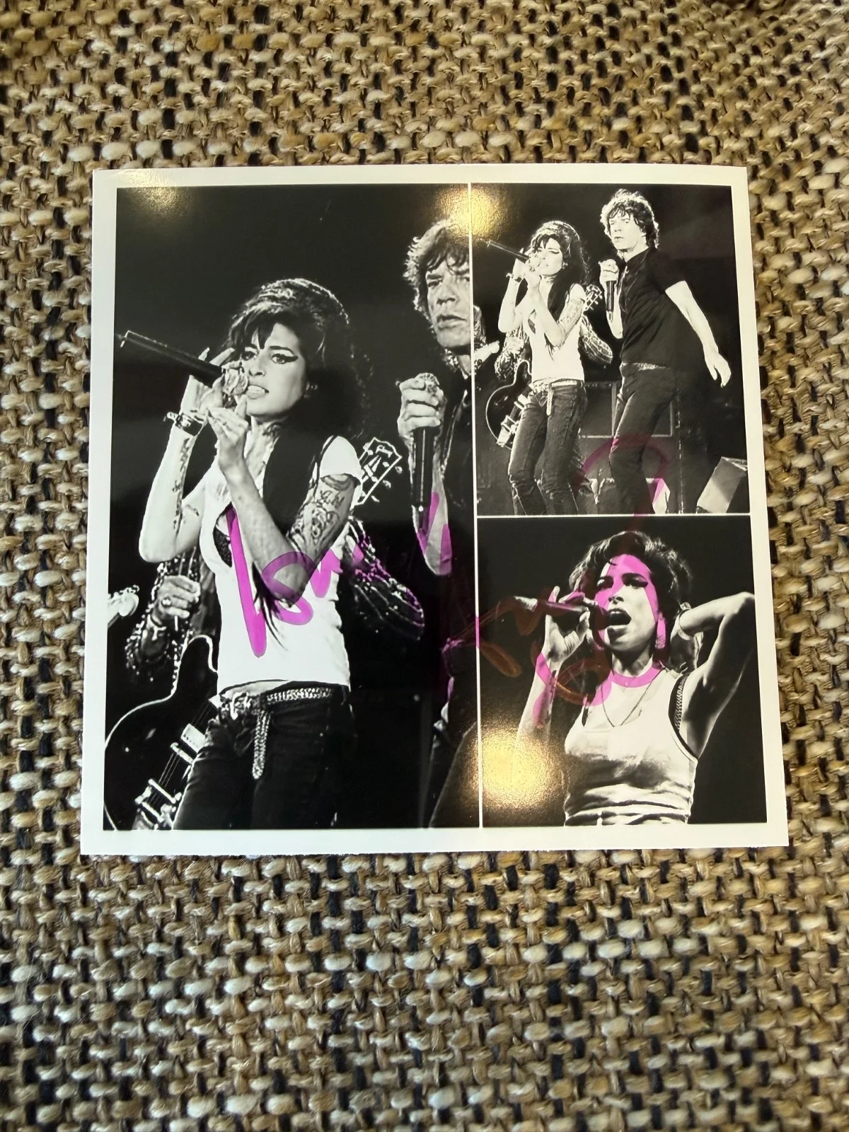 Amy Winehouse Signed Photos (3) w/ Provenance Letter ., изображение 2