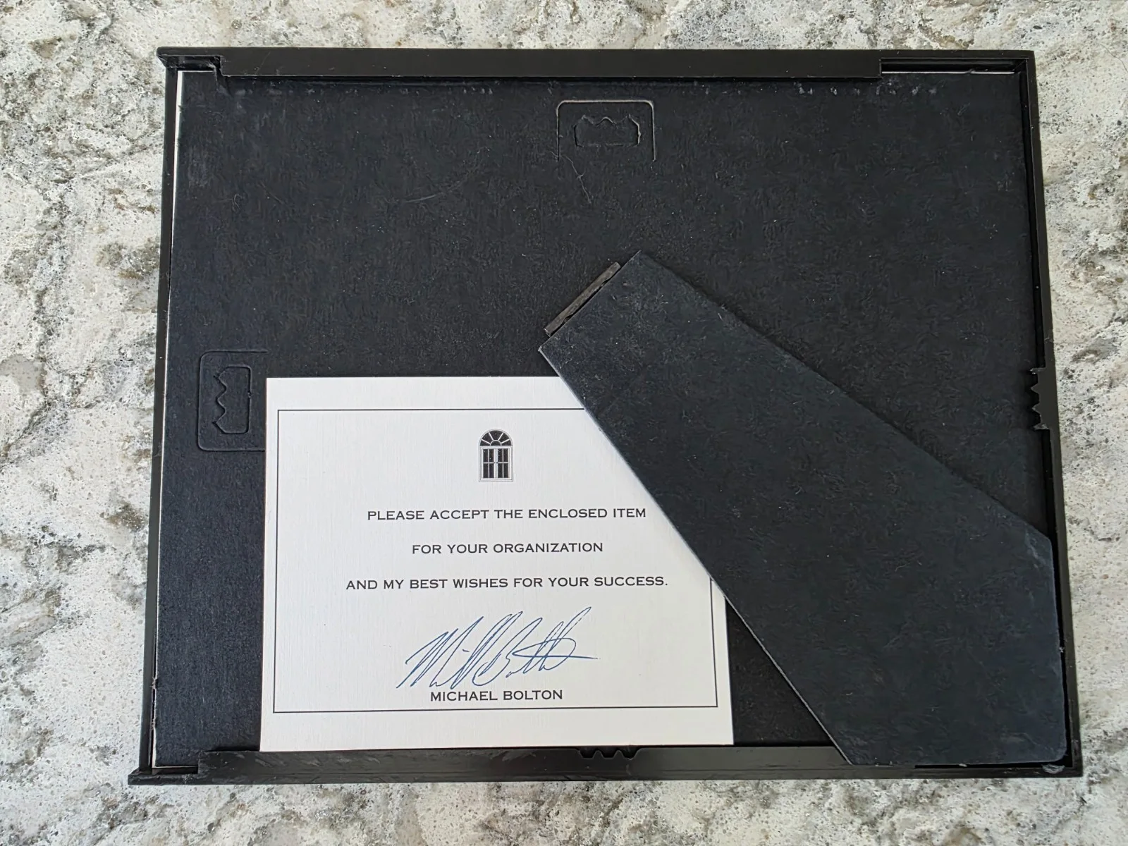 Michael Bolton Signed 8 x 10 Promo Photo - Framed w/ Official Foundation Card, изображение 3