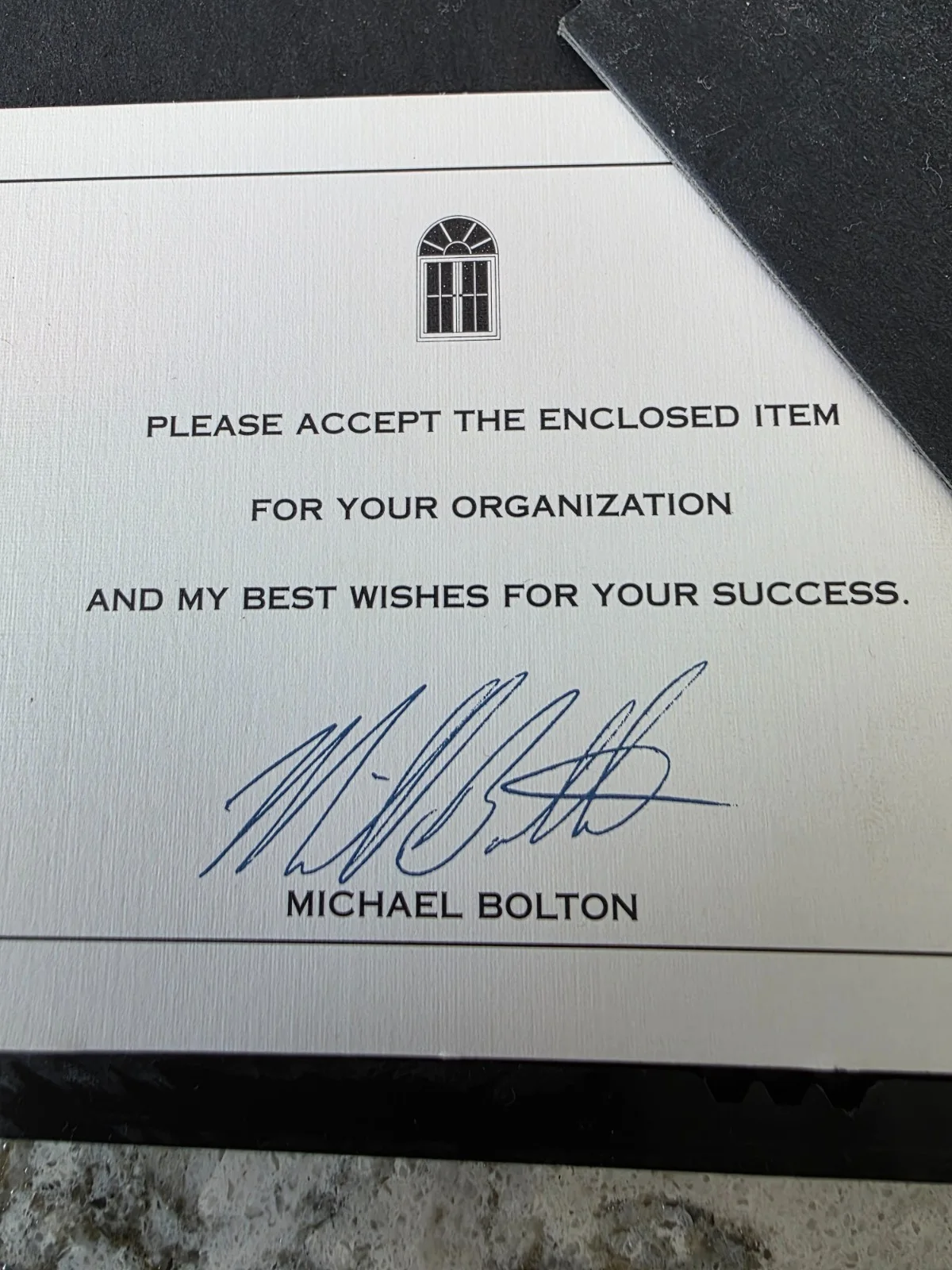 Michael Bolton Signed 8 x 10 Promo Photo - Framed w/ Official Foundation Card, изображение 4