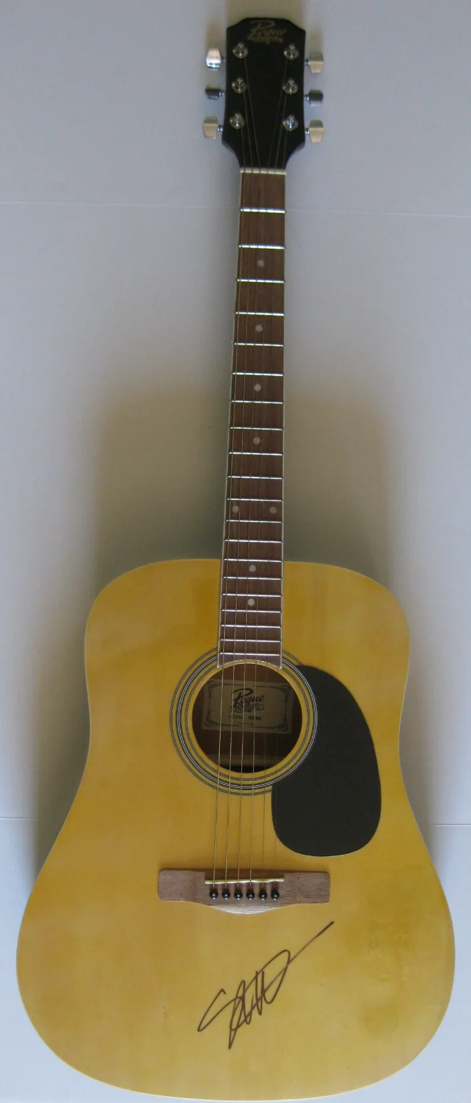 Seth Macfarlane Ted Family Guy signed acoustic guitar exact proof Beckett COA, изображение 5