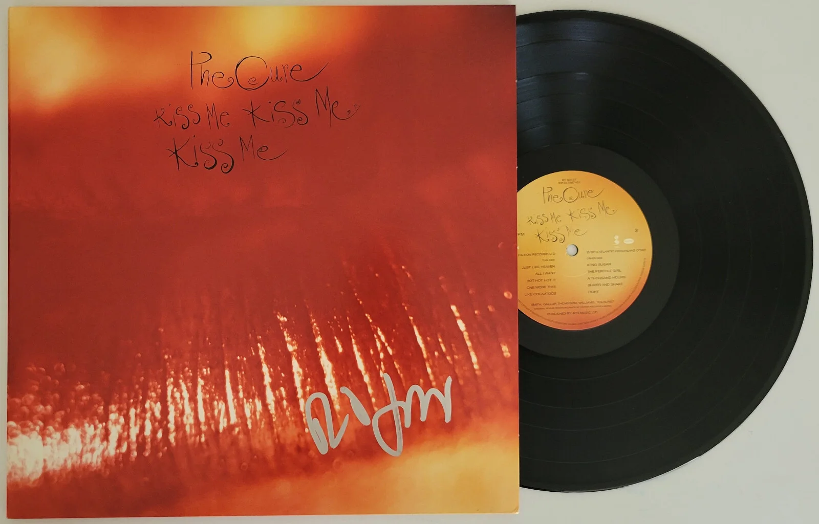 Robert Smith signed The Cure Kiss Me, Kiss Me, Kiss Me album Vinyl Record proof, изображение 5
