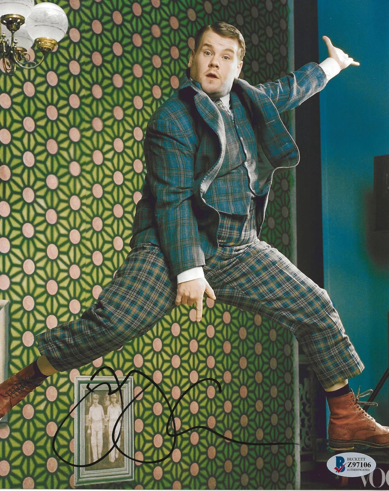 James Corden — James Corden Late Late Show comedian signed 8x10 photo Beckett COA proof auto., изображение 2