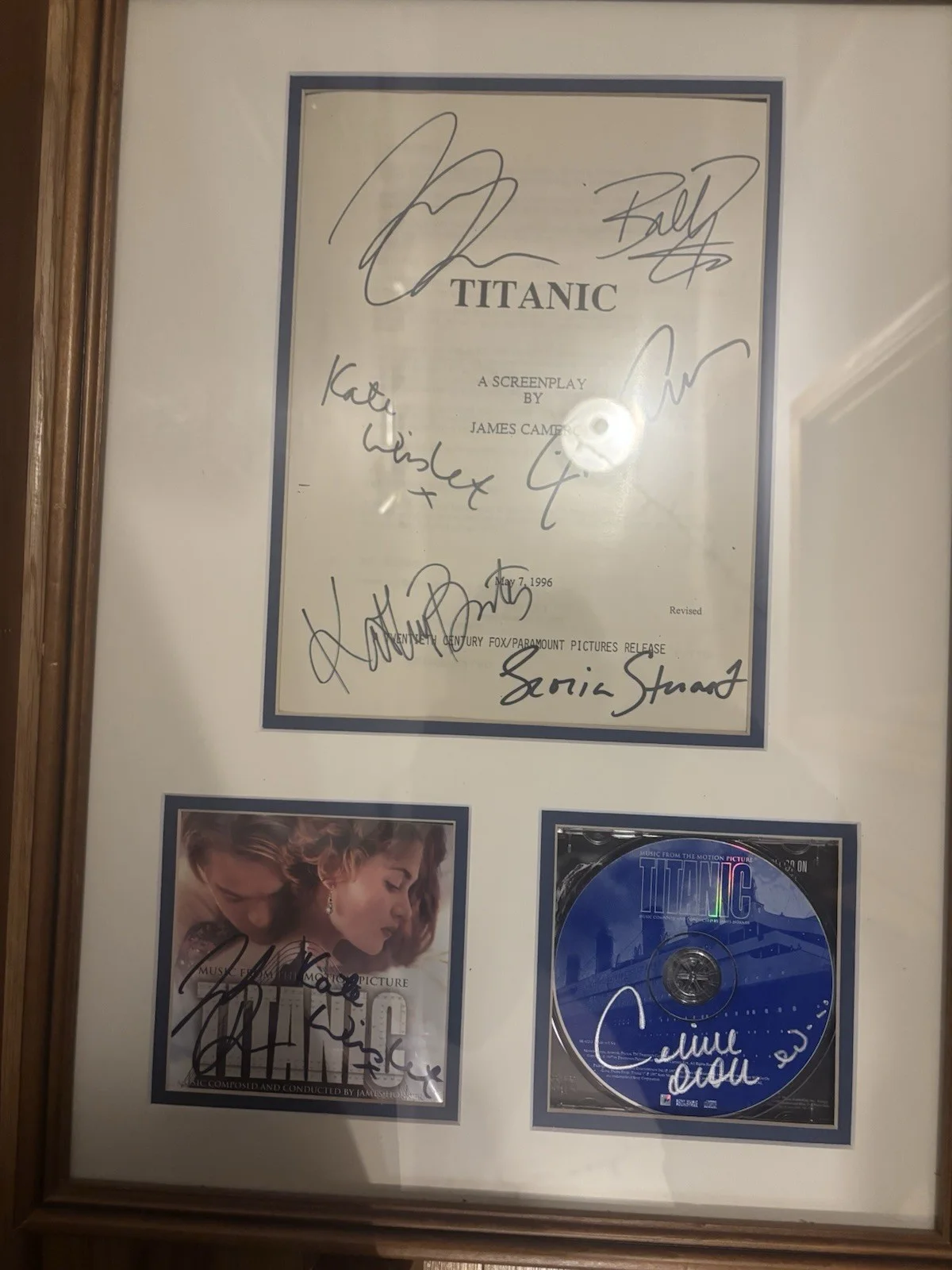 LEONARDODICAPRIOKATEWINSLETKATHYBATESJAMESCAMERON and more — Authentic Signed Titanic Movie Script And Soundtrack W/ COA