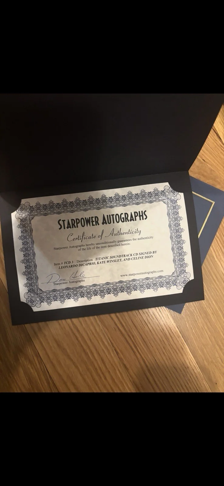 LEONARDODICAPRIOKATEWINSLETKATHYBATESJAMESCAMERON, more — Authentic Signed Titanic Movie Script And Soundtrack W/ COA, image 3