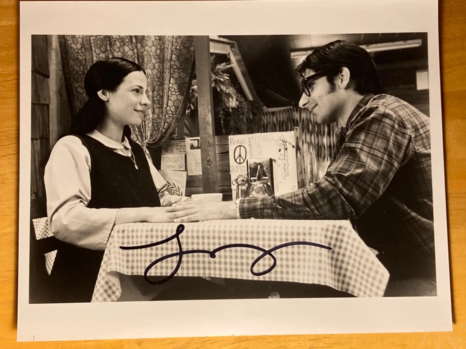 Hand SIGNED Lili Taylor 10x8 Vintage Photo - Household Saints (1993) as Teresa, изображение 2
