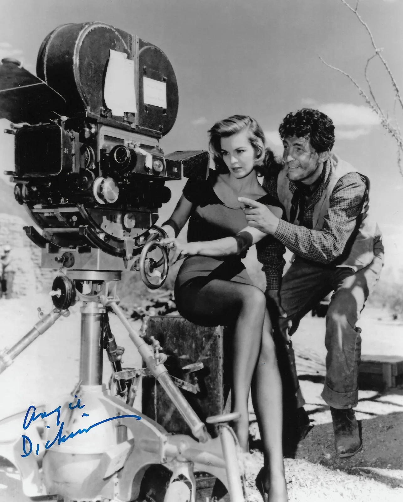 Angie Dickinson — Angie Dickinson Signed 8x10 Photo Exact Proof COA Autographed Rio Bravo Actress, image 2
