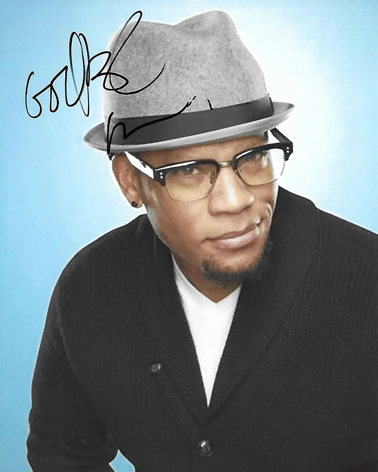 DL Hughley — DL Hughley Comedian Actor Movie Star Signed Autographed 8X10 Photo COA