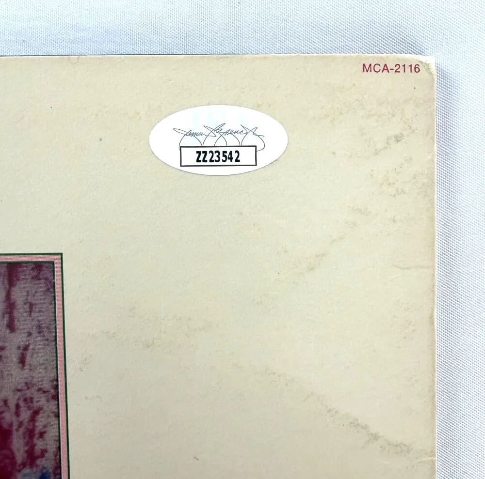 Elton John — Elton John Signed Autograph Caribou Album Record - Full Vintage Signature! JSA, изображение 4