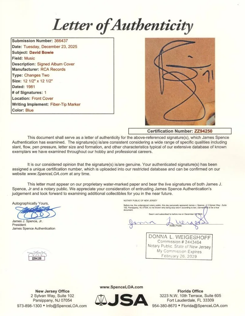 David Bowie — David Bowie Signed Autograph Changes Two Album Vinyl Record LP w/ JSA COA, image 3