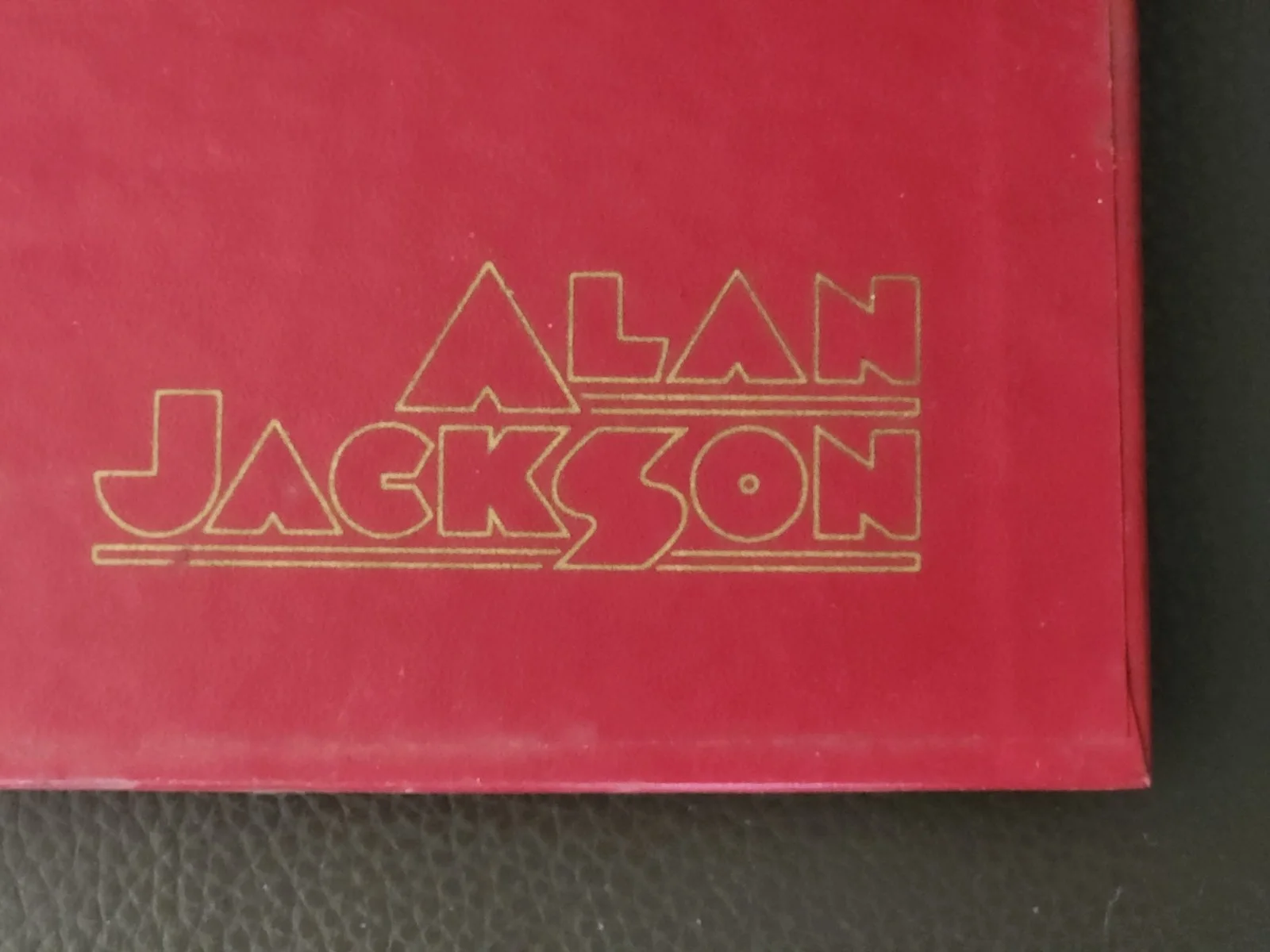 Alan Jackson Signed "To Larry Alan Jackson" Color PHOTO, 5.5"X8", In AJ ALBUM, изображение 4