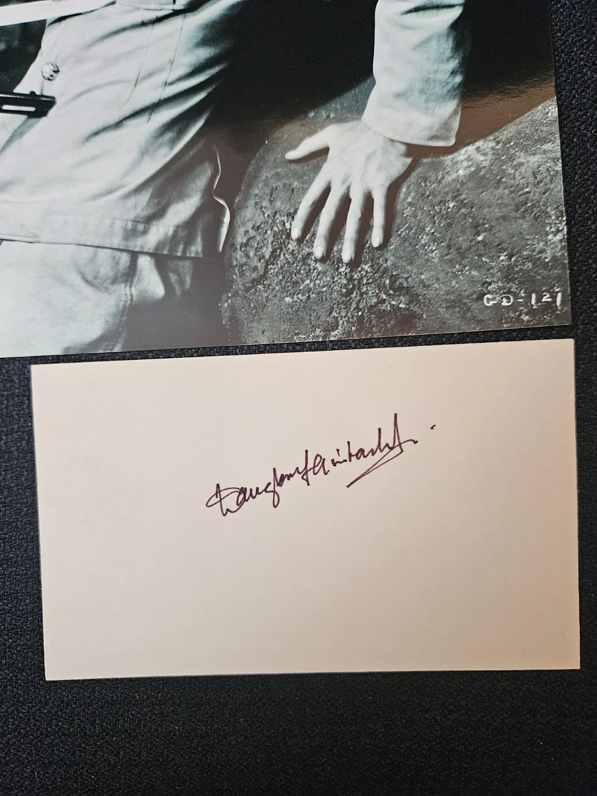 Douglas Fairbanks Jr — Douglas Fairbanks Jr Autograph & 8 x 10 Movie Photograph, изображение 2