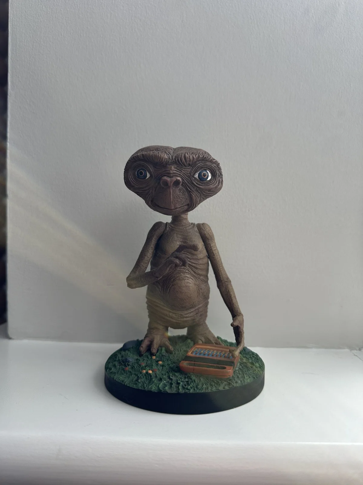 Neca E.T Hand Painted Head Knocker with original box, image 3