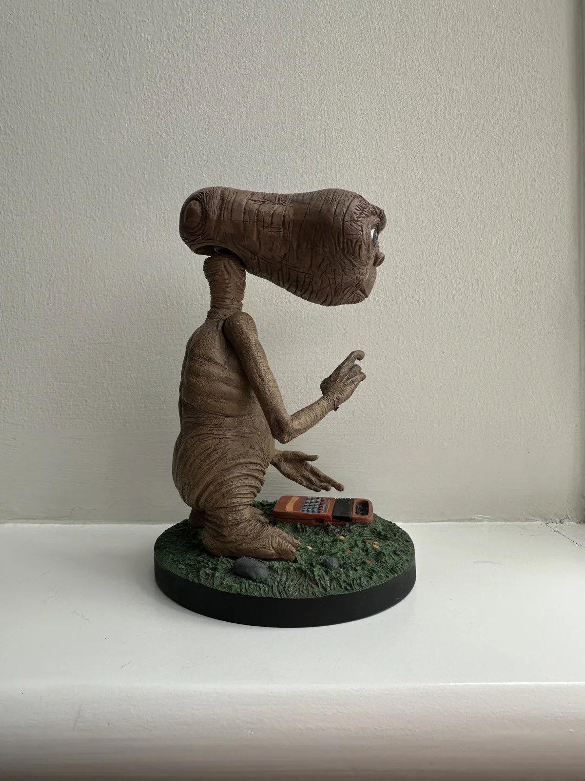 Neca E.T Hand Painted Head Knocker with original box, image 4
