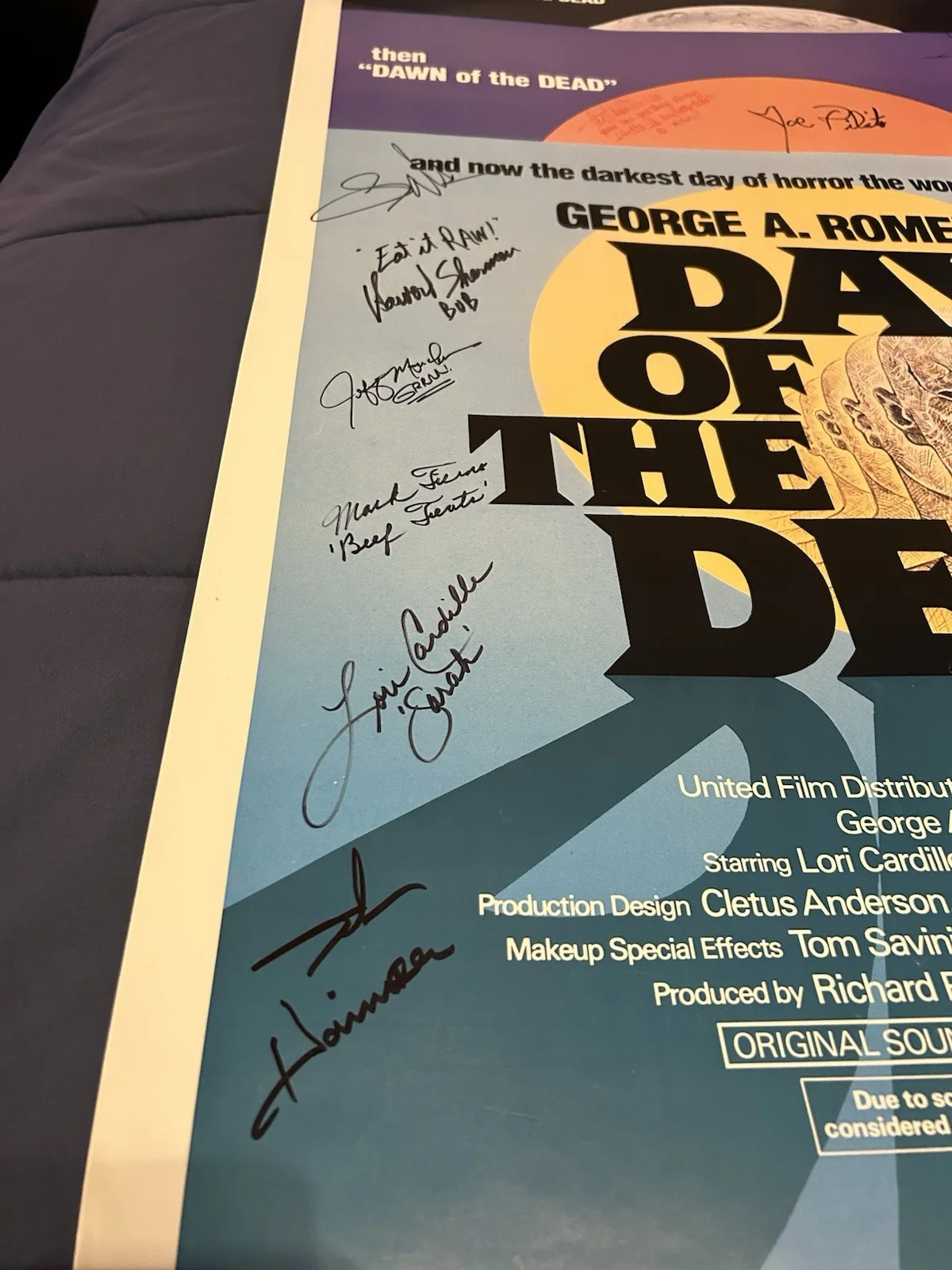 George A Romero — Day Of The Dead Cast Signed By 16 Poster 27x40 George Romero 1985 Horror PROOF, изображение 3