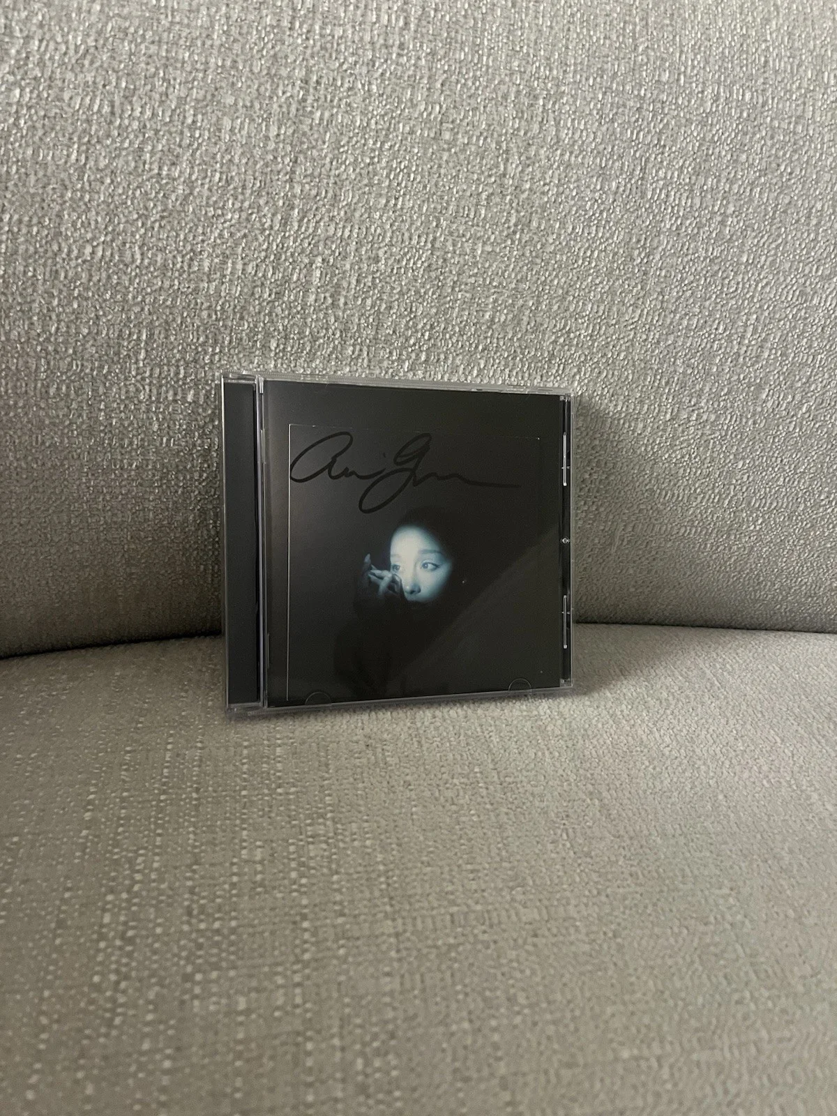 Ariana Grande signed insert Eternal Sunshine Deluxe Brighter Days Ahead, image 2