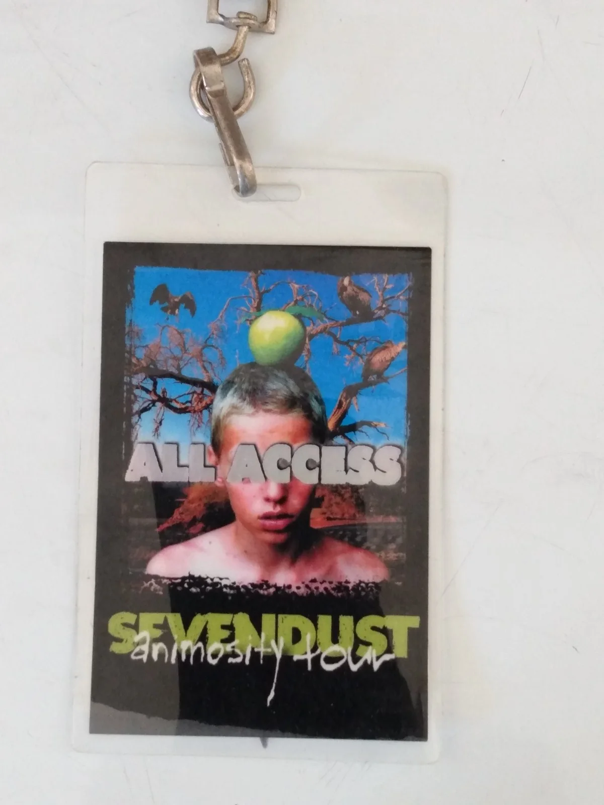 SEVENDUST SIGNED DRUMHEAD AND PASS AUTOGRAPHED WHOLE BAND 5X RARE 9-10-2001, изображение 2
