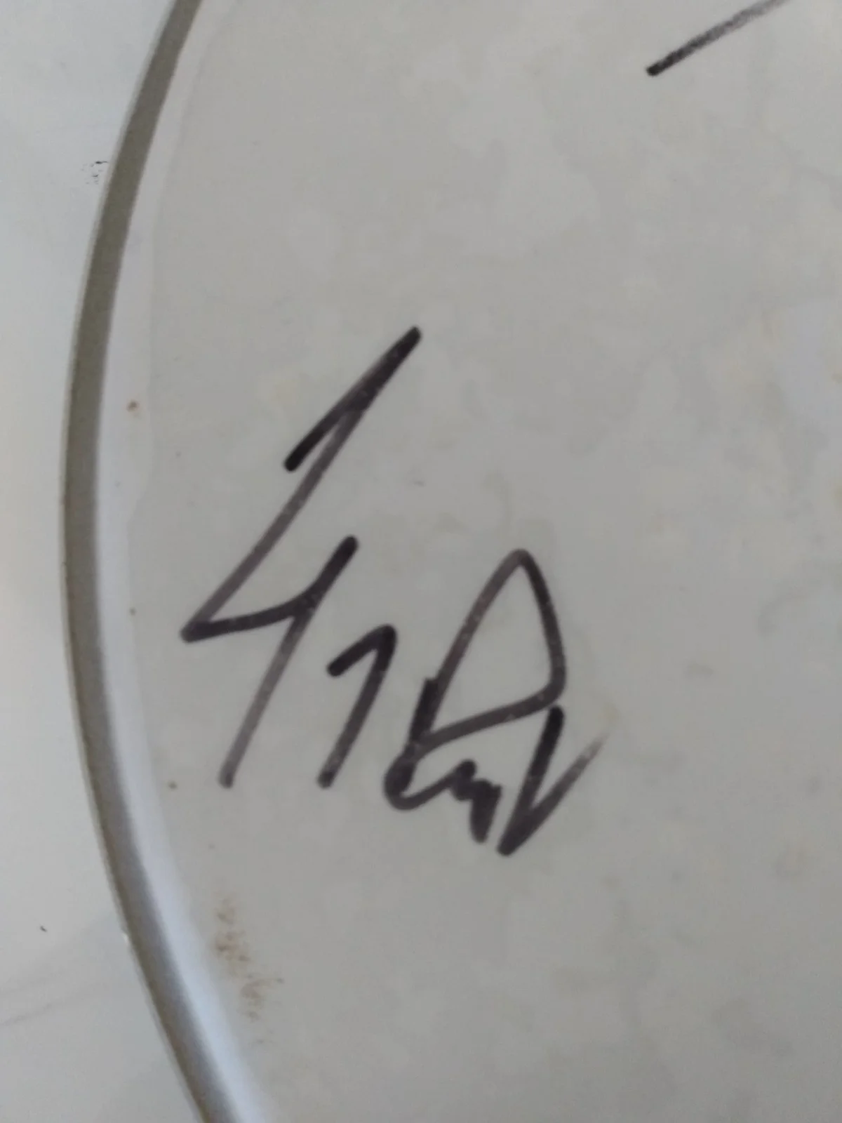 SEVENDUST SIGNED DRUMHEAD AND PASS AUTOGRAPHED WHOLE BAND 5X RARE 9-10-2001, изображение 4