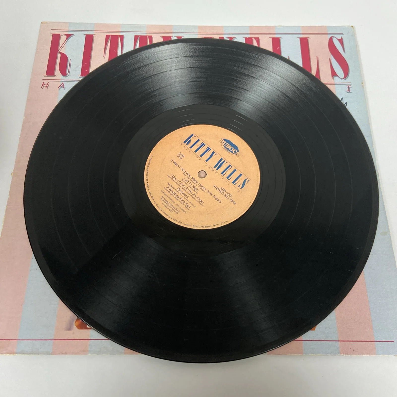 KITTY WELLS Autograph Signed 1979 Vinyl Record Jacket Country, image 3