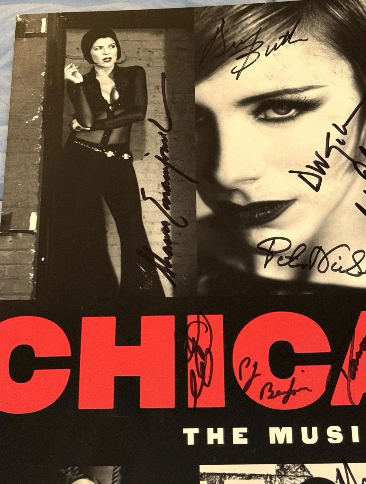Vintage Chicago Broadway Cast Signed 14" X 22" Lobby Card Shubert Theatre, image 2