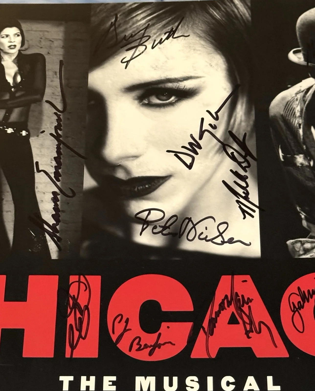Vintage Chicago Broadway Cast Signed 14" X 22" Lobby Card Shubert Theatre, image 3