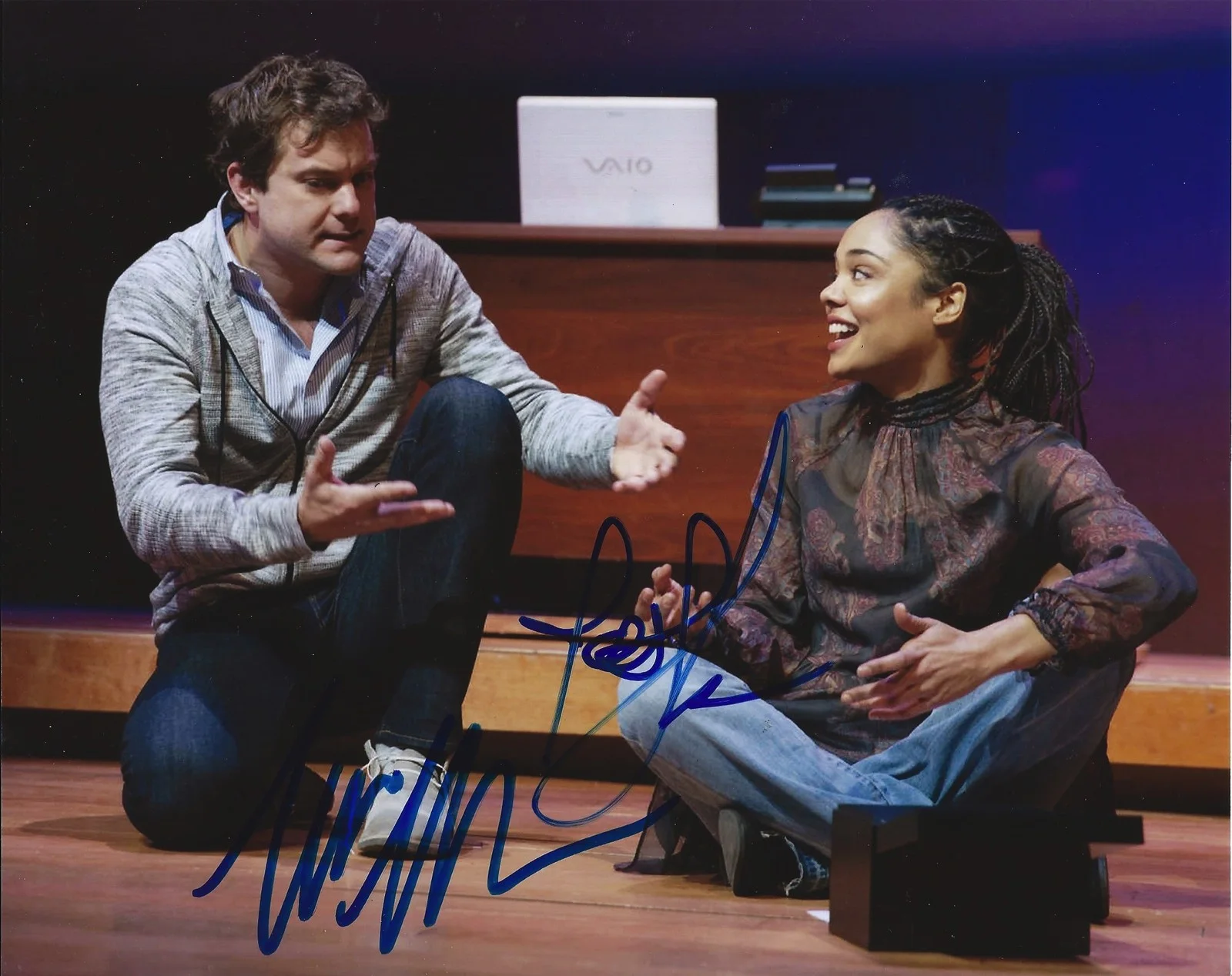 Tessa Thompson & Joshua Jackson — Foto 8x10 firmada por Tessa Thompson y Joshua Jackson de Smart People