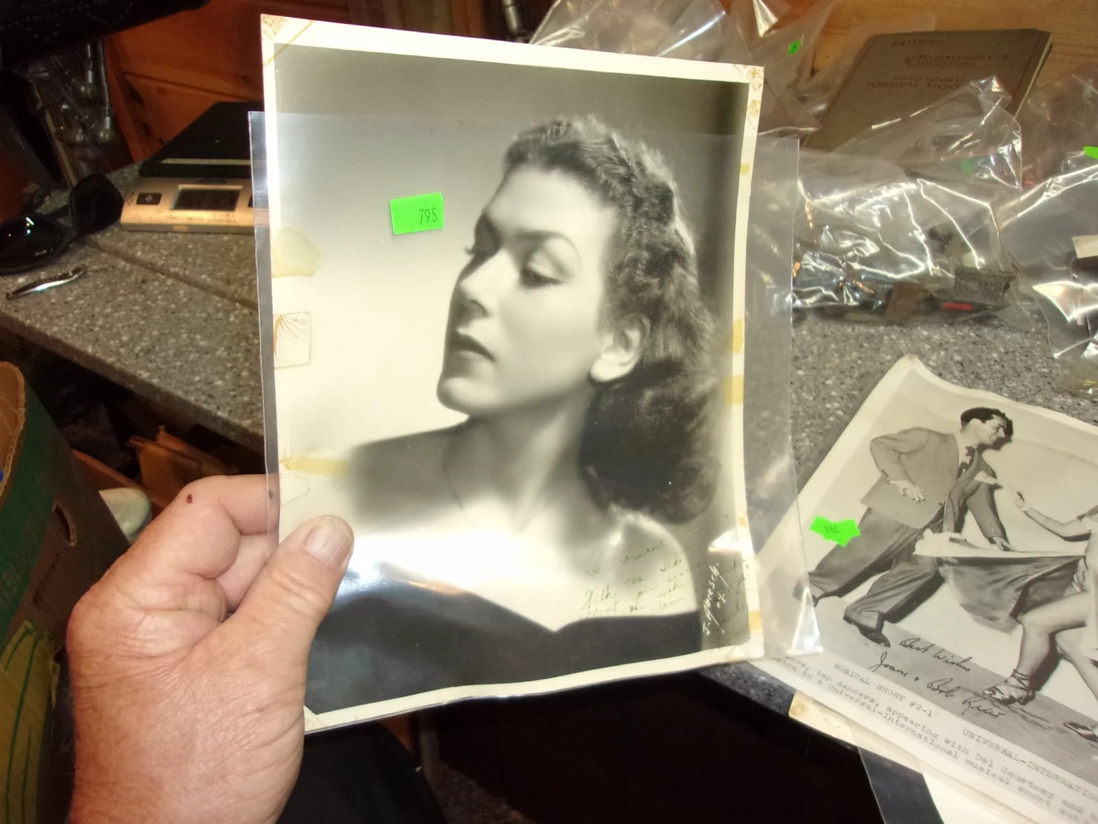 X5 old movie star photo lot signed joan bob rexer etc, image 5