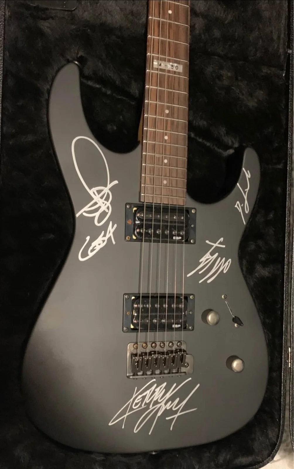 Guitar With Original Slayer Members Autographs, image 2