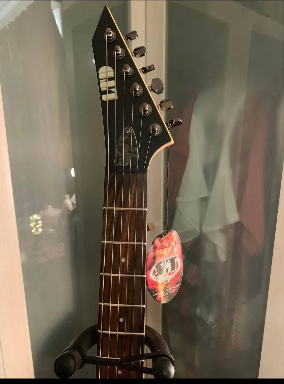 Guitar With Original Slayer Members Autographs, image 5