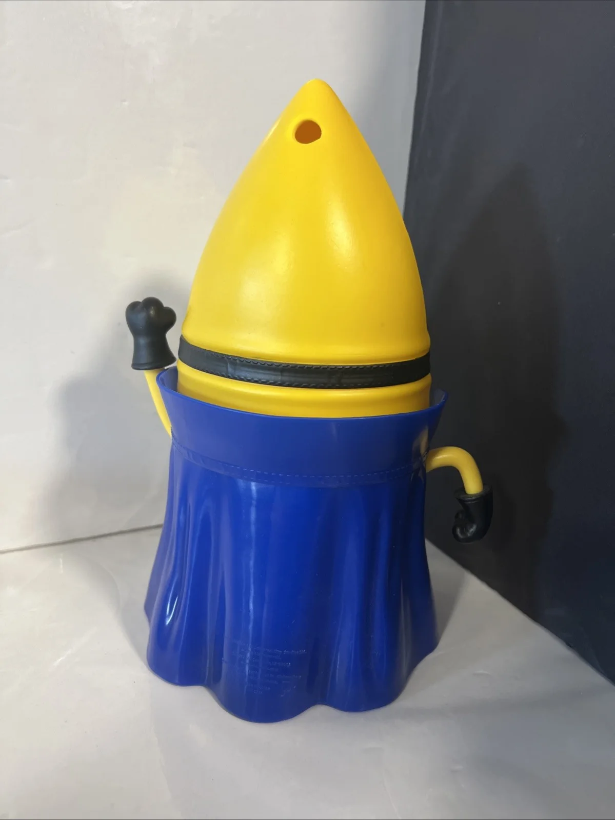 Exclusive Despicable Me 4 Minions Promotion Collectible Cup / Popcorn Bucket Vgc, изображение 4