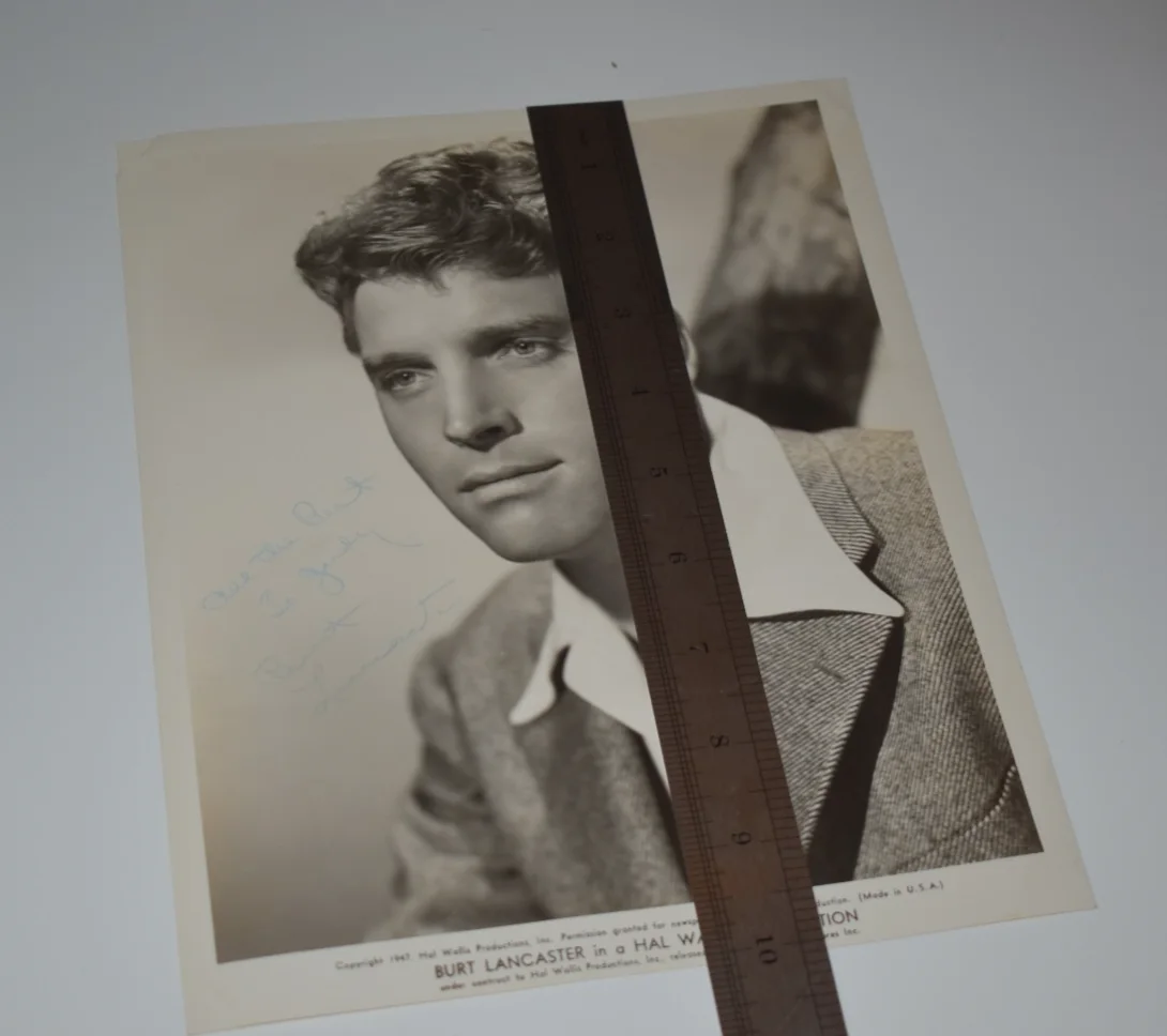 Burt Lancaster — 8.5" X 10" Burt Lancaster Pen Signed Black & White Promo Photo Hal Wallis, изображение 4