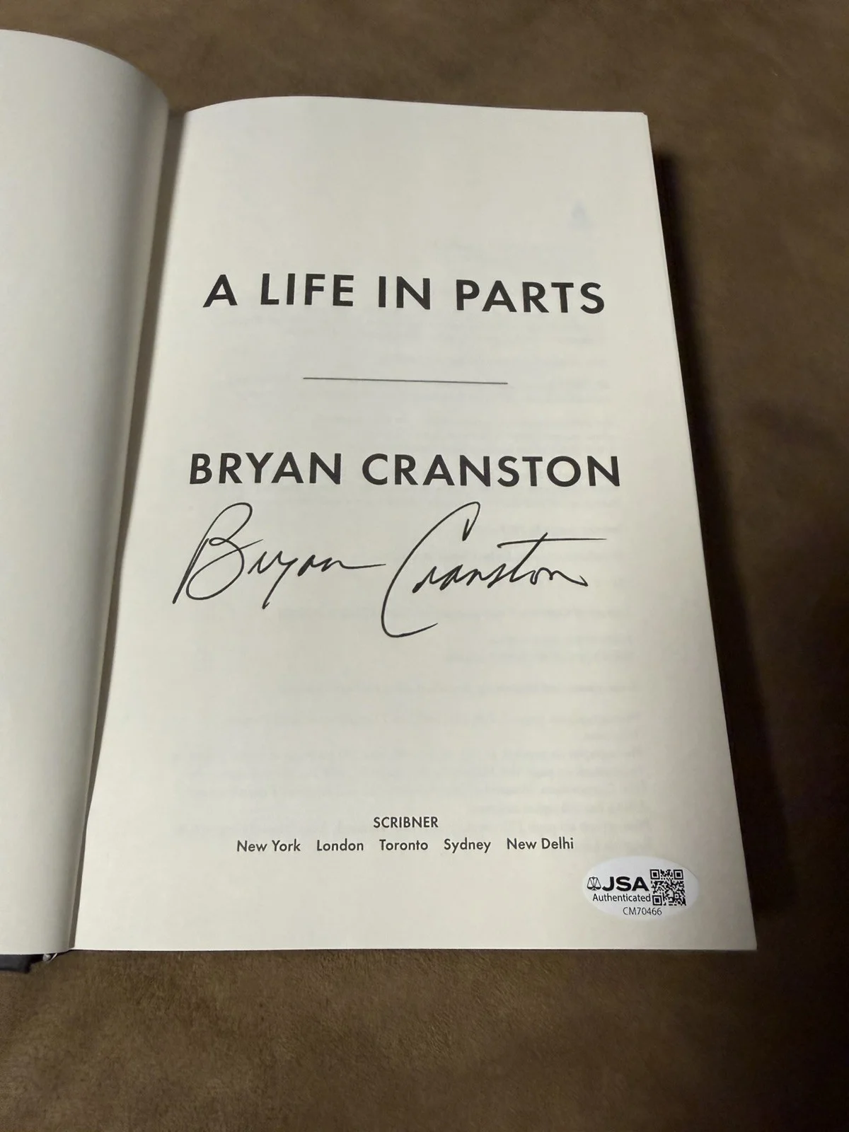 BRYAN CRANSTON SIGNED A LIFE IN PARTS BOOK ACTOR BREAKING BAD WALTER WHITE JSA, изображение 3