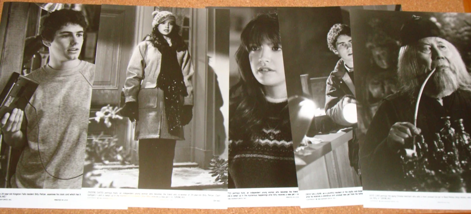 GREMLINS - very rare 1984 US press kit - folder/notes & 17 stills/photos, image 3