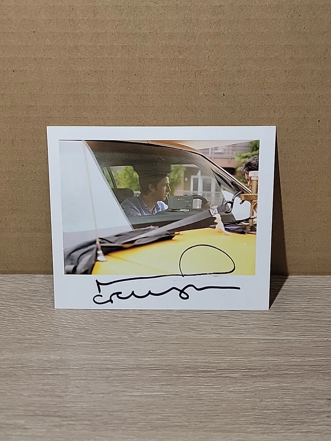 *RARE* Noel Gallagher Signed Photo From "Everybody's On The Run" Music Video!, изображение 2