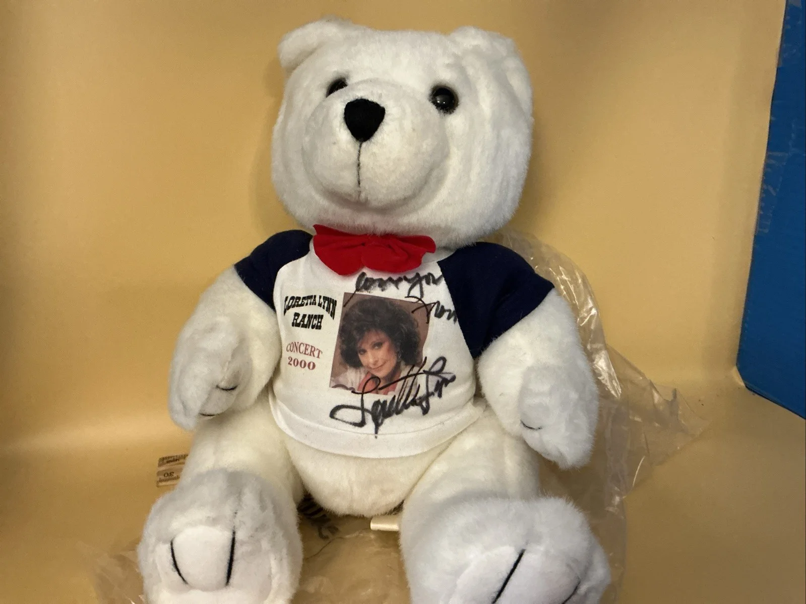LORETTA LYNN AUTOGRAPH TEDDY BEAR BEAUTIFUL, image 4